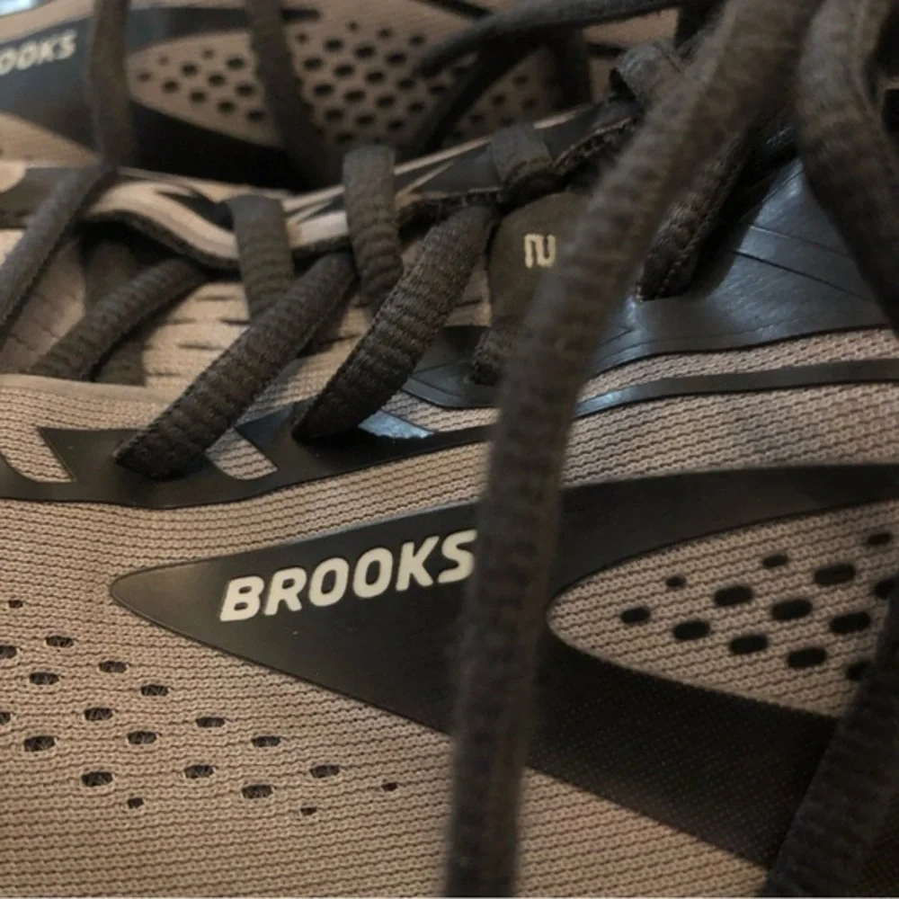 Brooks Trace Road-Running Shoes - Men's Size 12